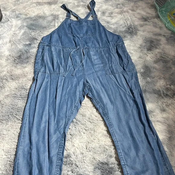 Overalls - Picture 3 of 3